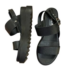 L’intervalle chunky leather platform sandal
